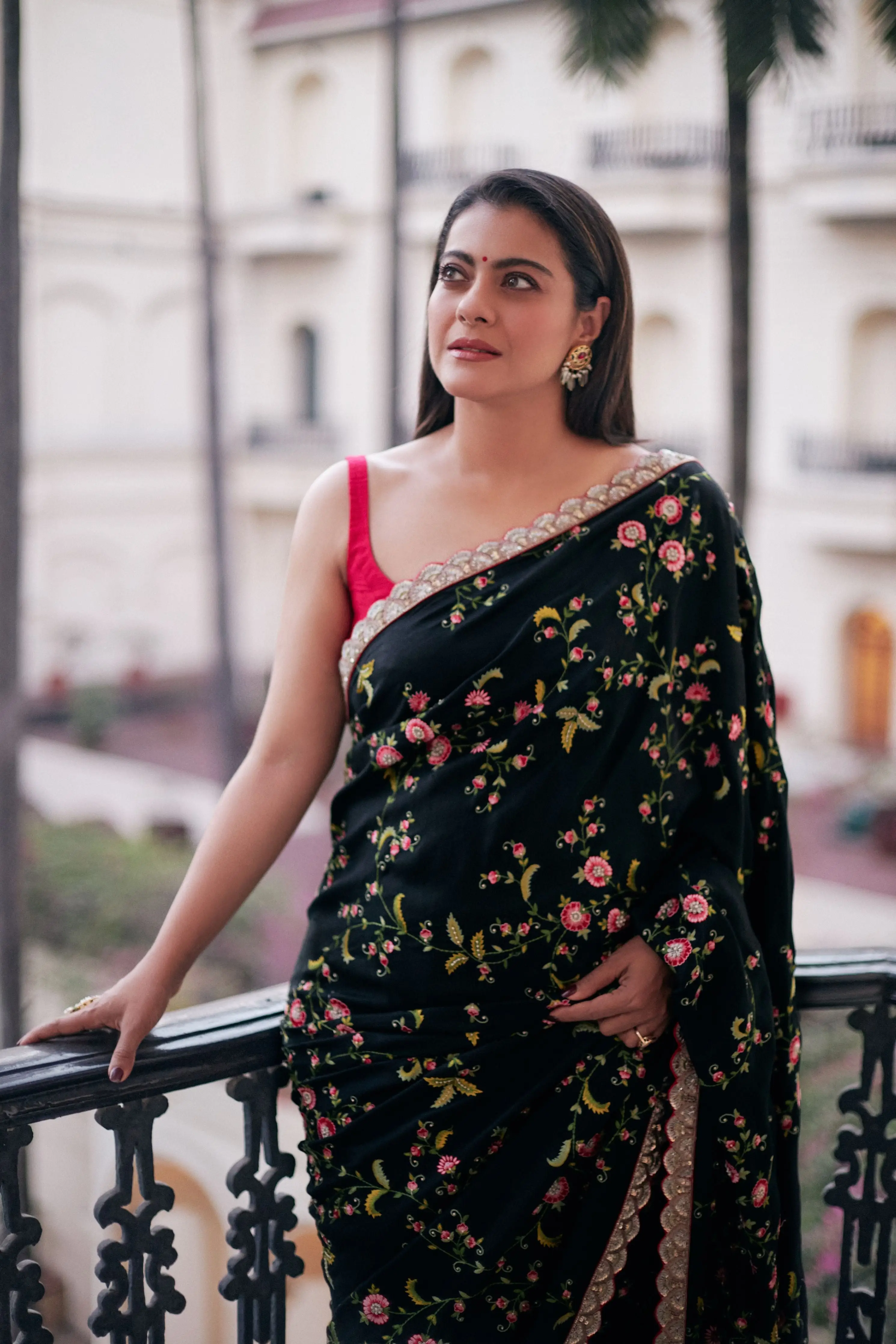 Kajol Devgan Photos In Black Saree Red Blouse